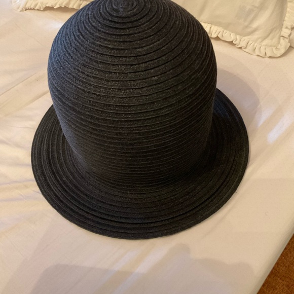 Esenshel Big Bowler Hat in Black Hemp - Picture 6 of 13